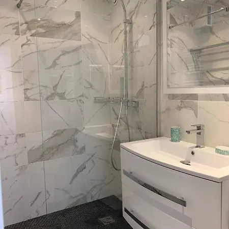 Branly : 2 Chambres -- 2bdr5 Apartment *